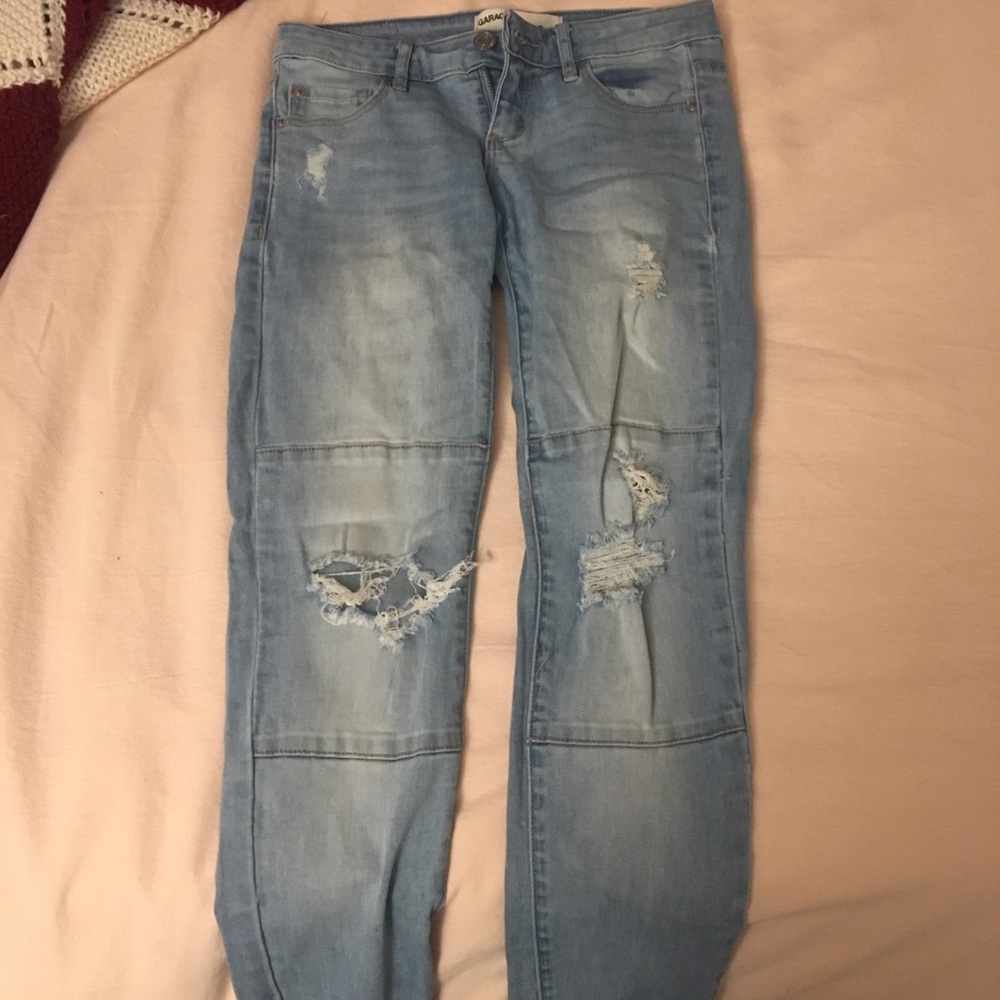 Ripped skinny jeans